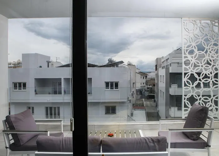 Pearl House Flat 301 * Ларнака