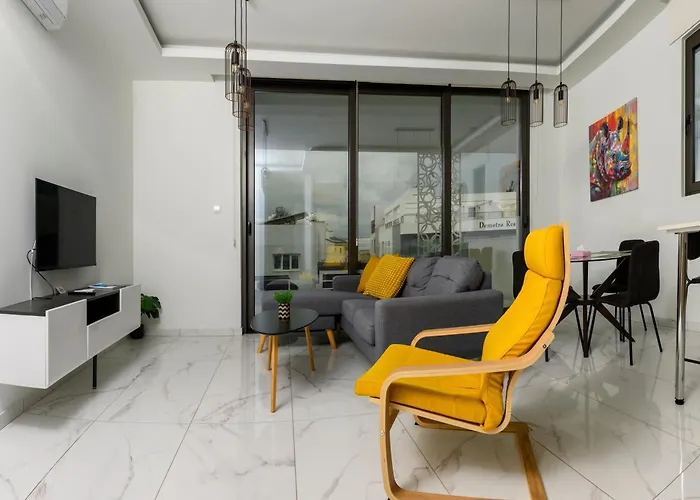 Pearl House Flat 301